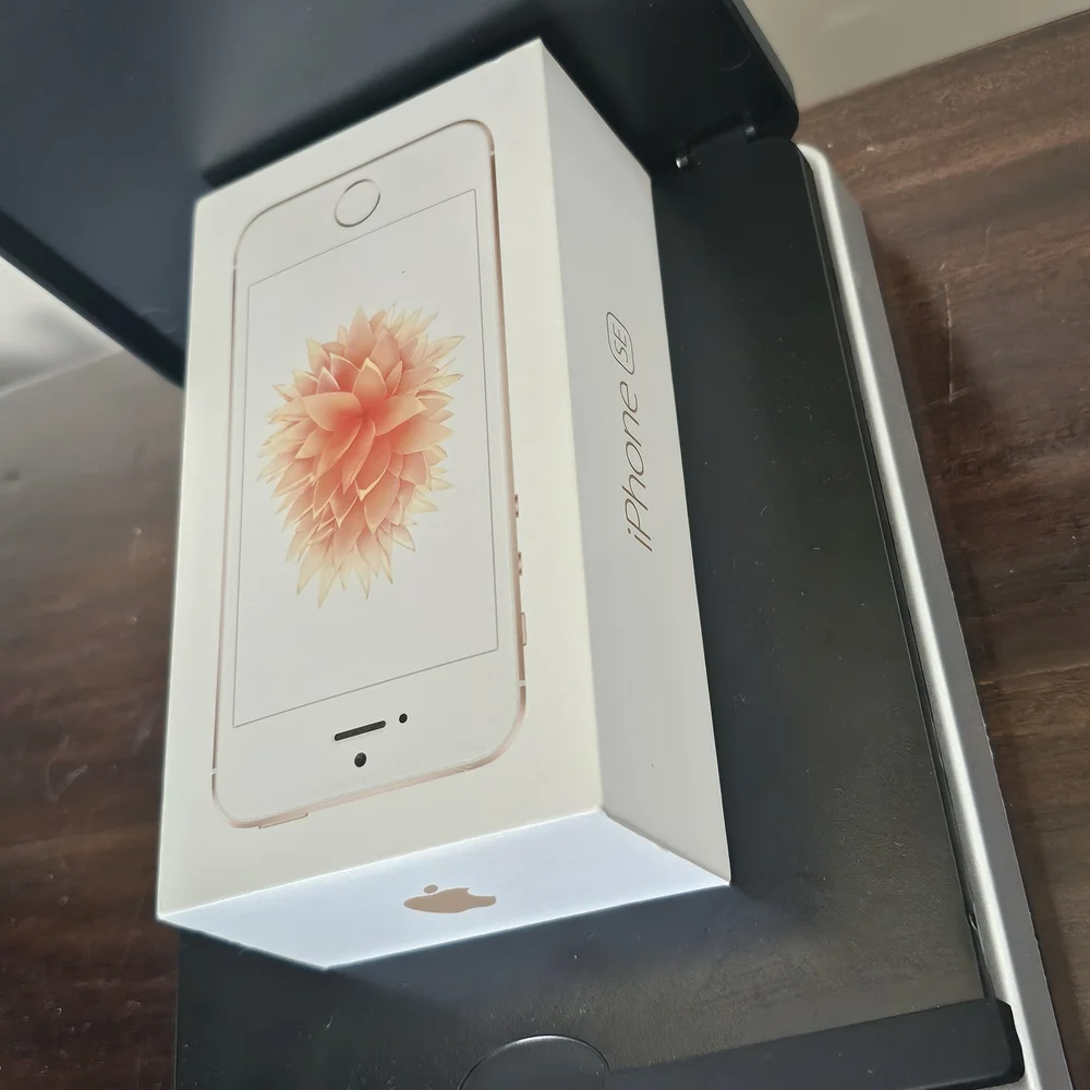 Apple iPhone SE 2020 Empty Box Only